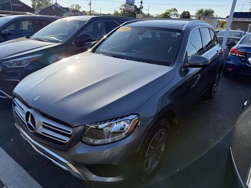 Used 2016 Mercedes-Benz GLC 300 4MATIC w/ Premium Package image 2