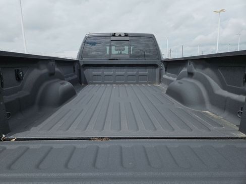 New 2026 RAM 3500 Laramie AWD/4WD image 23