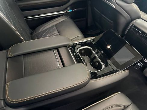 New 2026 Jeep Grand Wagoneer Summit AWD/4WD image 34