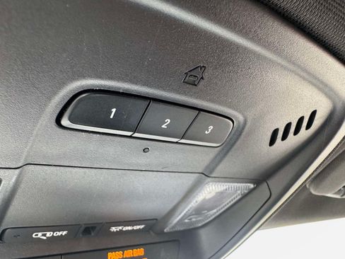 Used 2023 Chevrolet Traverse Premier FWD image 42