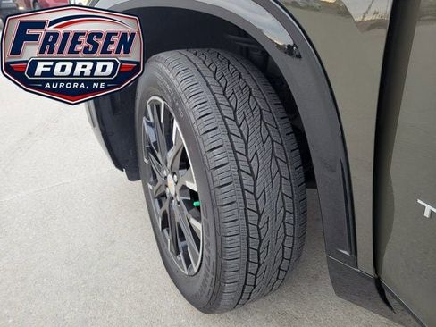 Used 2024 Chevrolet Traverse RS AWD/4WD image 11