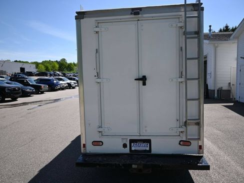 Used 2022 Ford E-350 and Econoline 350 Super Duty w/ Power Windows & Locks Group RWD image 11
