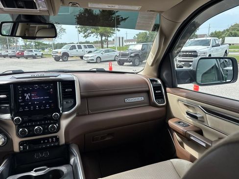 Used 2020 RAM 1500 Laramie AWD/4WD image 27