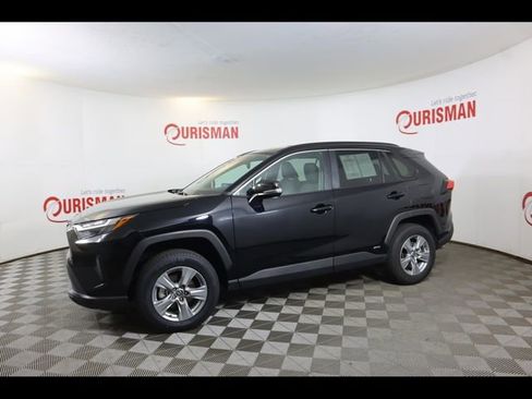 Used 2025 Toyota RAV4 XLE image 6
