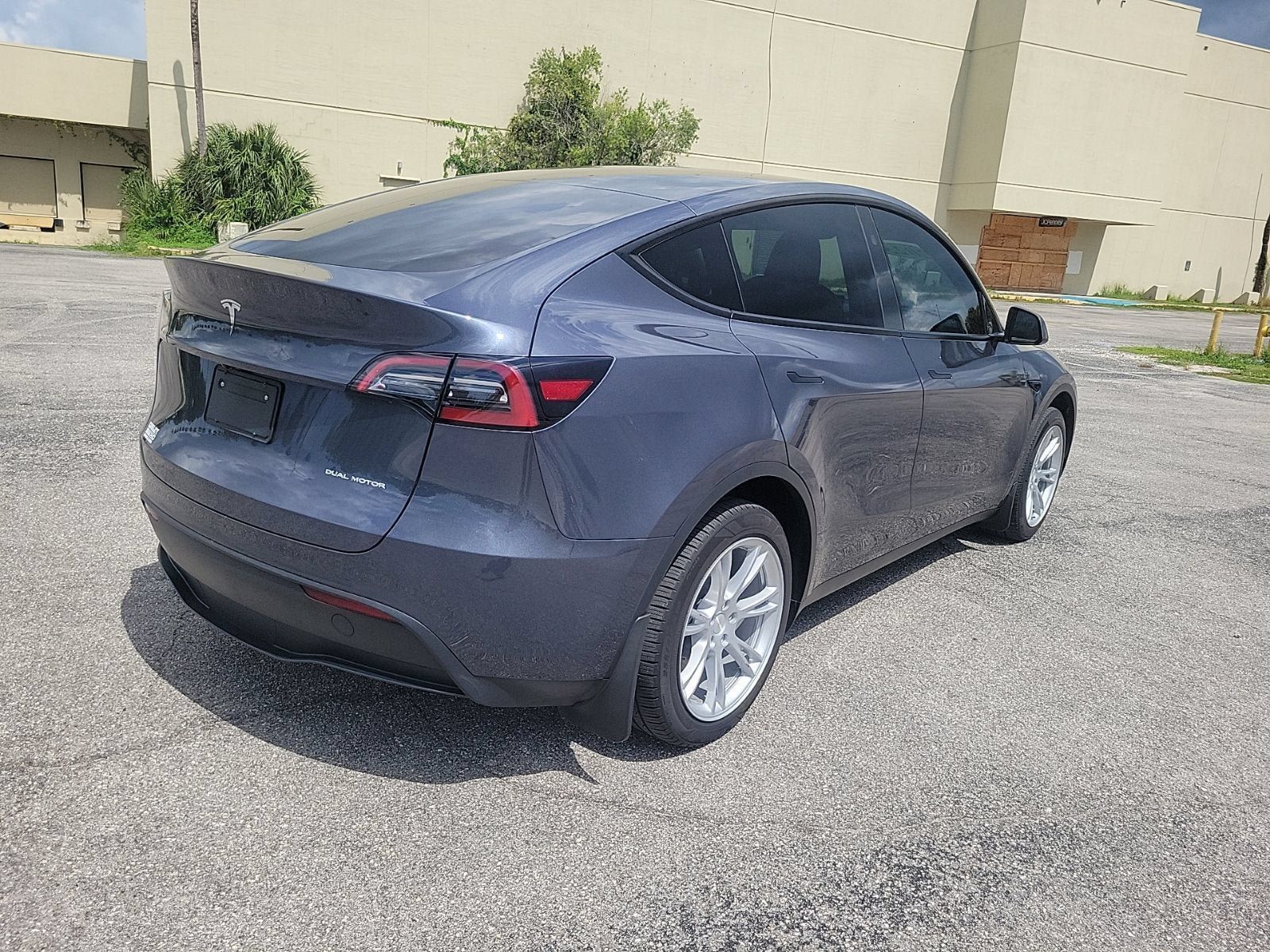 Used 2023 Tesla Model Y Long Range AWD/4WD image 7