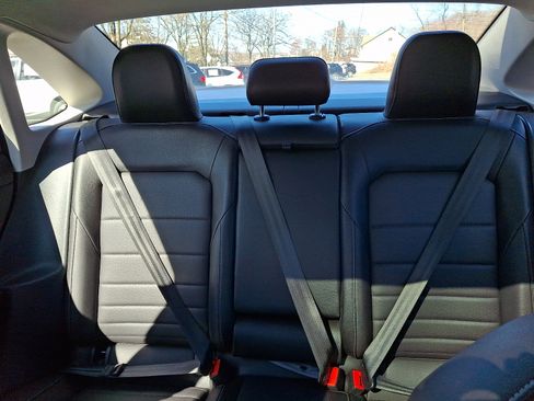 Used 2021 Volkswagen Jetta SE w/ SE Cold Weather Package image 19