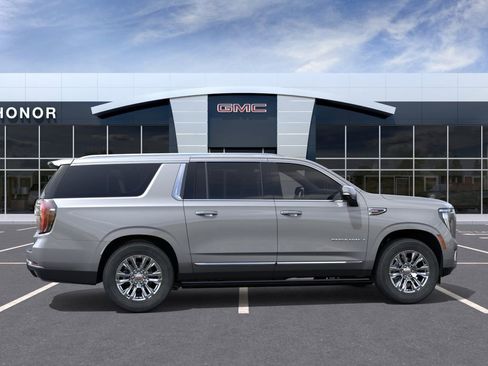 New 2026 GMC Yukon XL Denali w/ Sun & Power Step Package AWD/4WD image 5