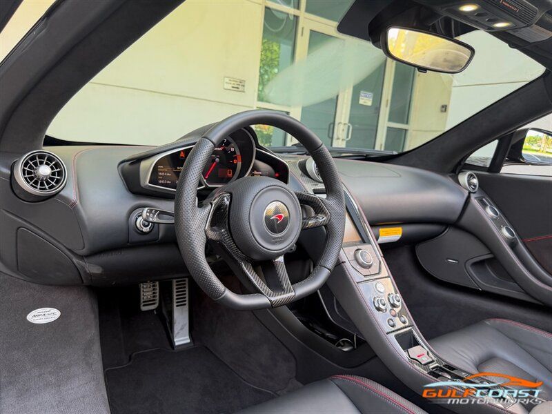 Used 2014 McLaren MP4-12C Spider RWD image 14