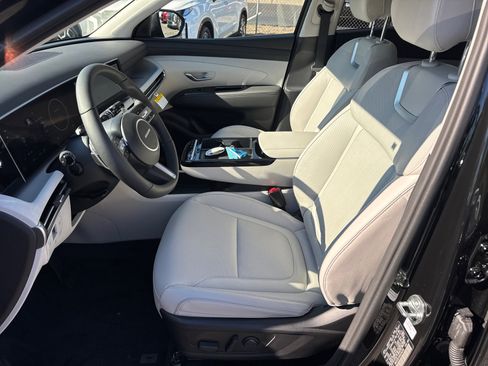 New 2025 Hyundai Tucson Limited image 10