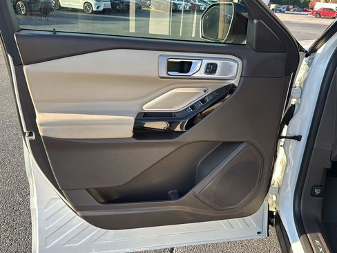 Used 2021 Ford Explorer Platinum w/ Equipment Group 601A image 14