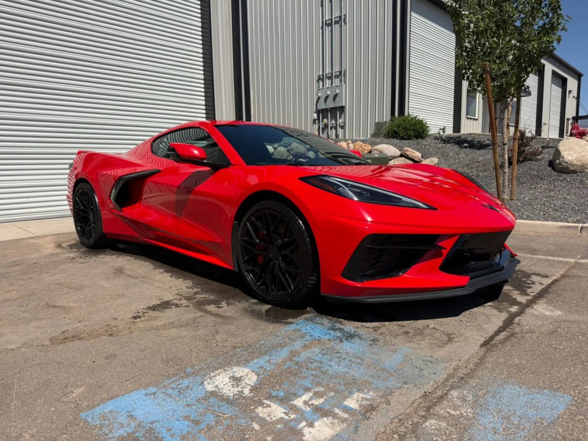 Used 2021 Chevrolet Corvette Stingray Premium Cpe w/ Z51 Performance Package RWD image 13
