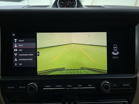 Used 2021 Porsche Macan S image 21