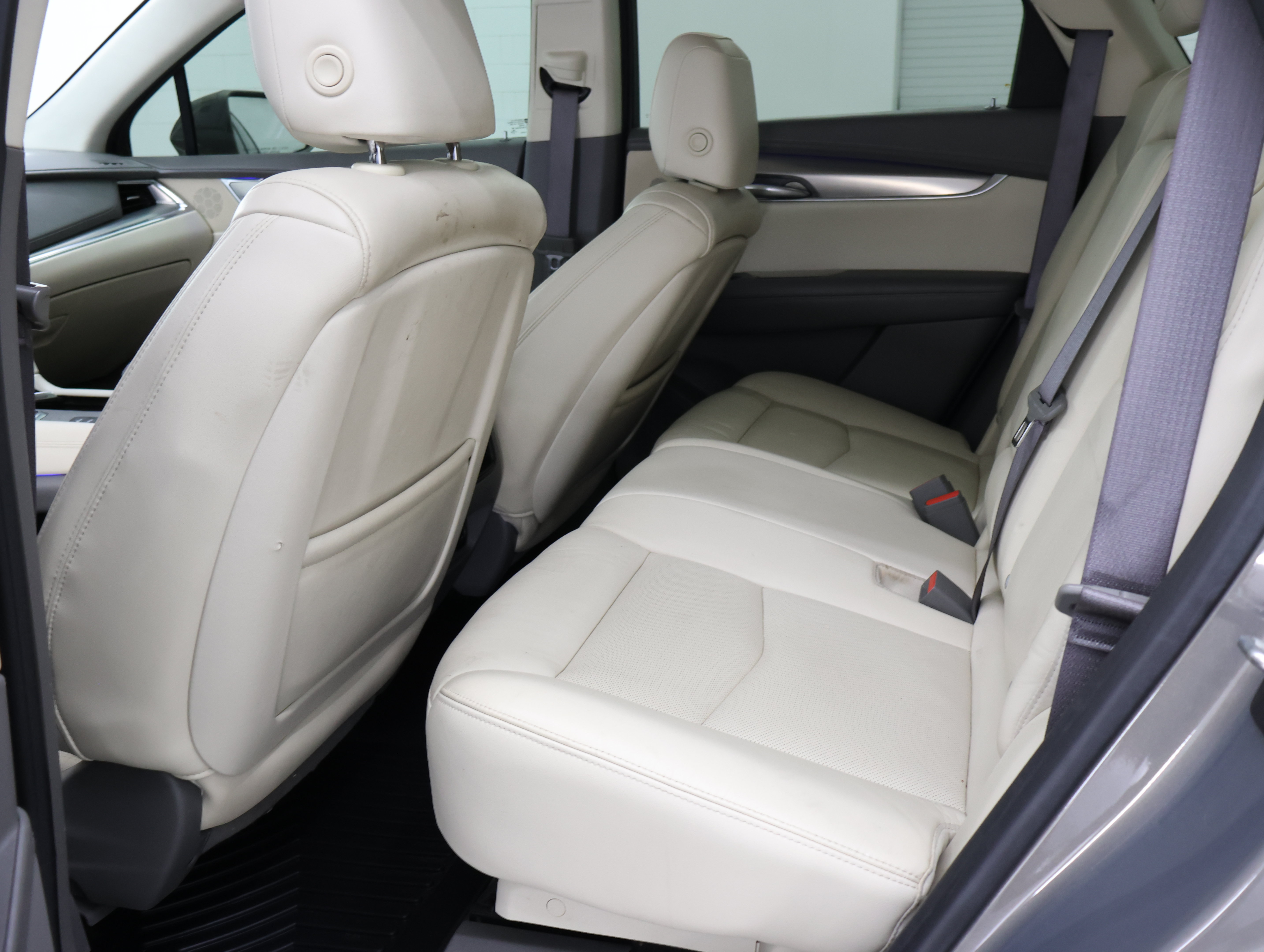 Used 2017 Cadillac XT5 Premium Luxury AWD/4WD image 9