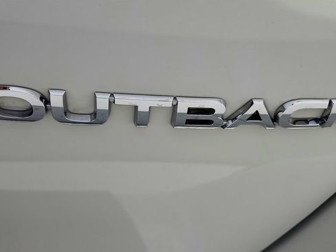 Used 2024 Subaru Outback Premium AWD/4WD image 14