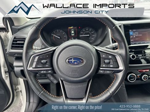 Certified 2022 Subaru Crosstrek 2.0i Premium w/ Moonroof Package AWD/4WD image 30