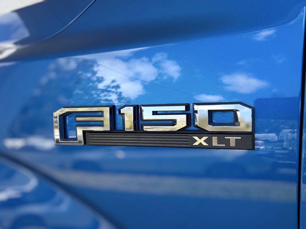 Used 2019 Ford F150 XLT w/ Equipment Group 302A Luxury AWD/4WD image 4