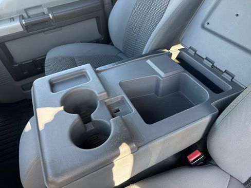 Used 2014 Ford F250 XLT w/ Snow Plow Prep Package image 23