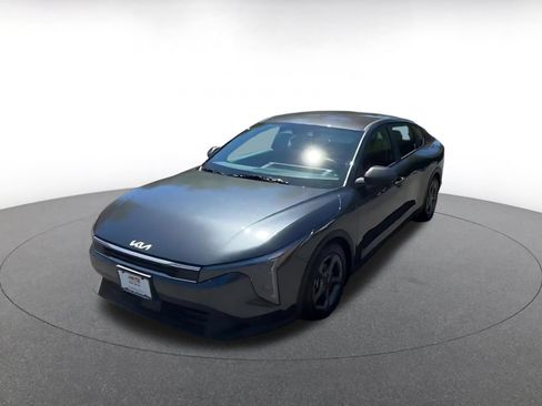 Used 2025 Kia K4 FWD image 8