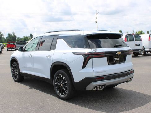 New 2026 Chevrolet Traverse LT w/ Enhanced Driving Package FWD image 7