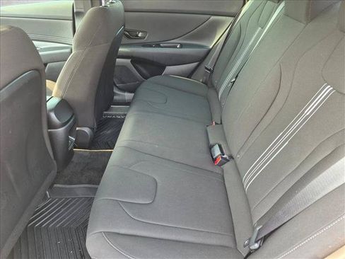 Certified 2025 Hyundai Elantra Sport FWD image 20