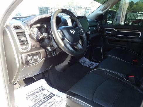 Used 2024 RAM 2500 Laramie AWD/4WD image 16