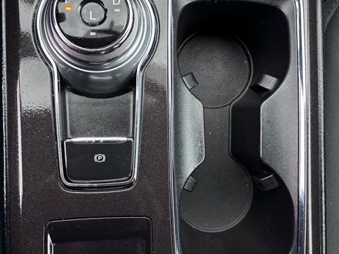 Used 2018 Ford Fusion SE w/ Fusion SE Technology Package FWD image 33