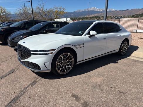 Used 2024 Genesis G90 3.5T image 2