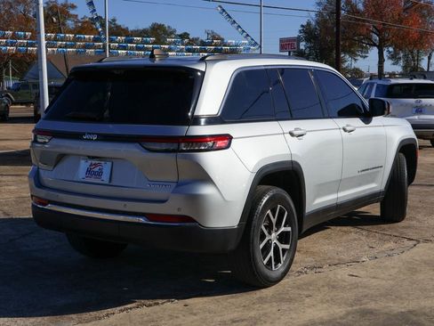 Used 2023 Jeep Grand Cherokee Limited w/ Luxury Tech Group II image 20