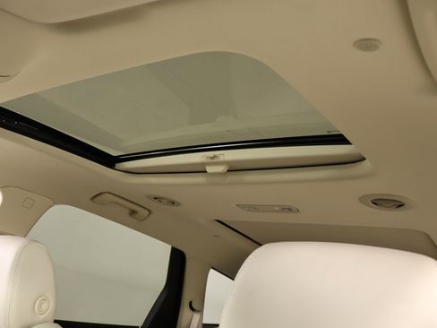 Used 2022 Buick Enclave Premium w/ Experience Buick Package image 18