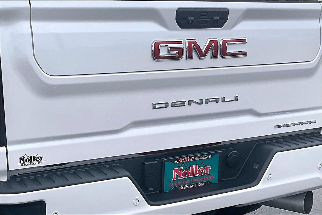 Used 2024 GMC Sierra 3500 Denali w/ Denali Reserve Package AWD/4WD image 8