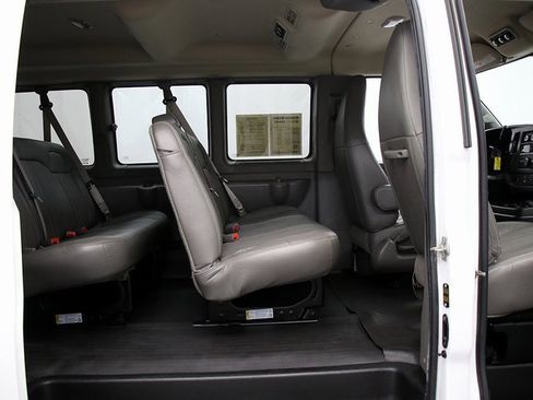 Used 2020 Chevrolet Express 2500 LS w/ Driver Convenience Package image 22