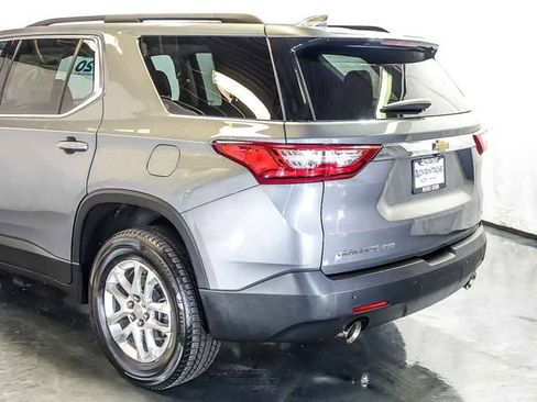 Used 2020 Chevrolet Traverse LT w/ Driver Confidence II Package AWD/4WD image 10