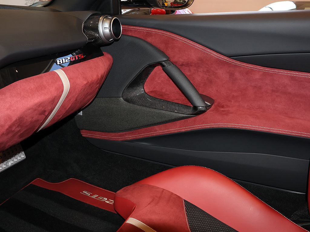 Certified 2021 Ferrari 812 GTS RWD image 91