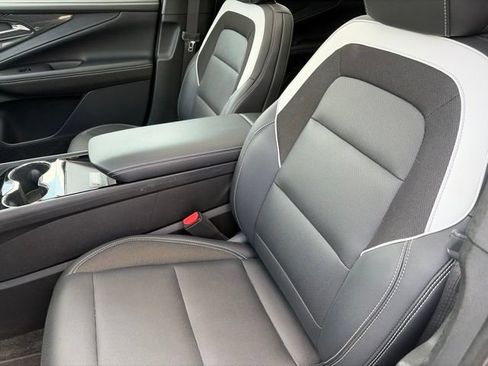 Used 2024 Chevrolet Blazer EV LT AWD/4WD image 8