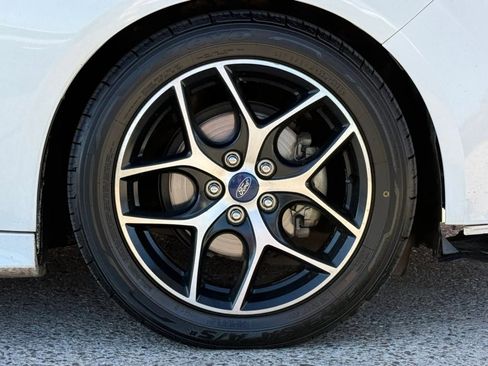 Used 2015 Ford Focus SE w/ SE Sport Package FWD image 28
