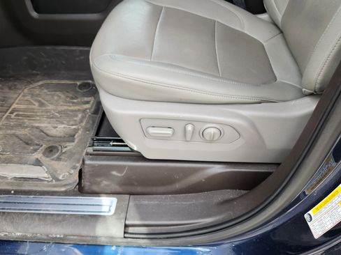 Used 2022 GMC Sierra 1500 SLT w/ Technology Package image 14