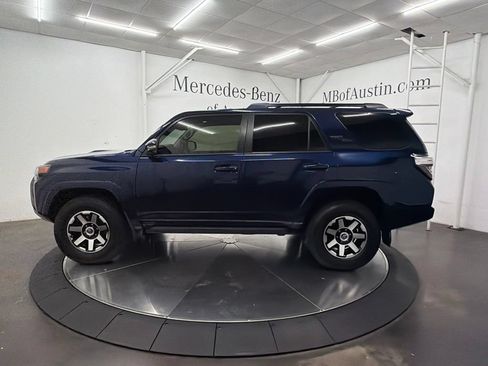 Used 2021 Toyota 4Runner TRD Off-Road Premium w/ Moonroof Package AWD/4WD image 4