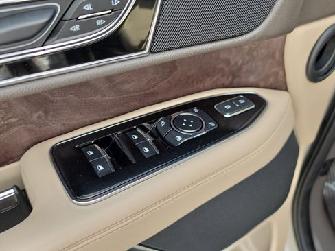 Used 2024 Lincoln Navigator Reserve AWD/4WD image 20