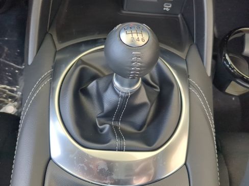New 2026 MAZDA MX-5 Miata Club w/ Interior Package RWD image 16