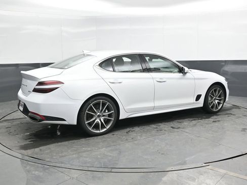 Used 2024 Genesis G70 2.5T image 3