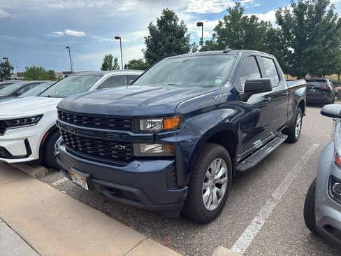 Used 2019 Chevrolet Silverado 1500 Custom w/ Custom Value Package AWD/4WD image 1