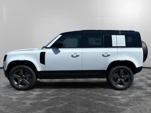 New 2026 Land Rover Defender 110 X-Dynamic SE AWD/4WD image 2