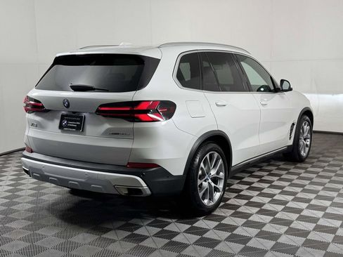 Used 2025 BMW X5 xDrive50e w/ Premium Package AWD/4WD image 10