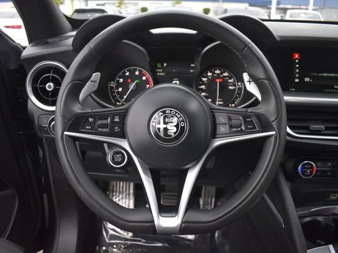 Used 2018 Alfa Romeo Stelvio Ti Sport image 21