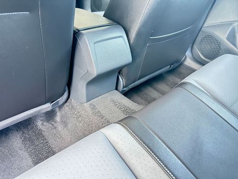 Used 2025 Volkswagen Jetta SE image 24