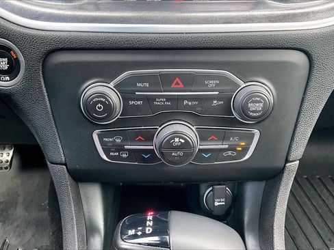 Certified 2018 Dodge Charger R/T RWD image 19