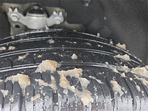 Certified 2023 Ford Explorer ST-Line w/ Class IV Trailer Tow Package image 28