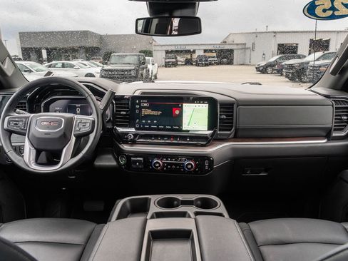 Used 2025 GMC Sierra 1500 SLT image 21