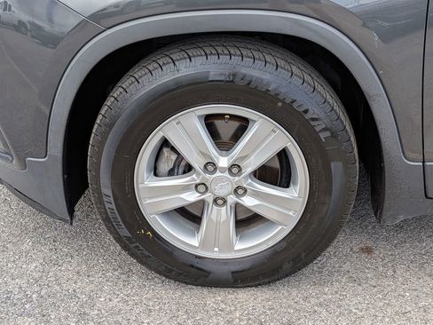 Used 2019 Chevrolet Trax LT FWD image 11