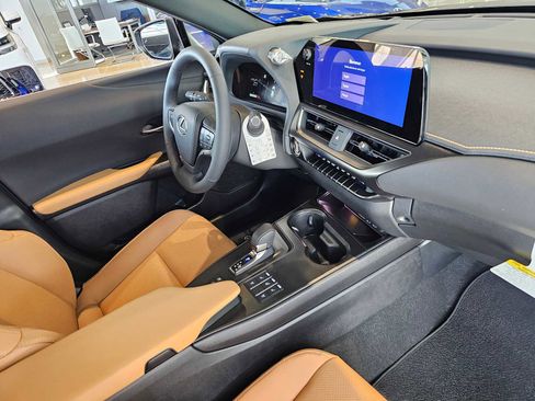 New 2026 Lexus UX 300h FWD image 11